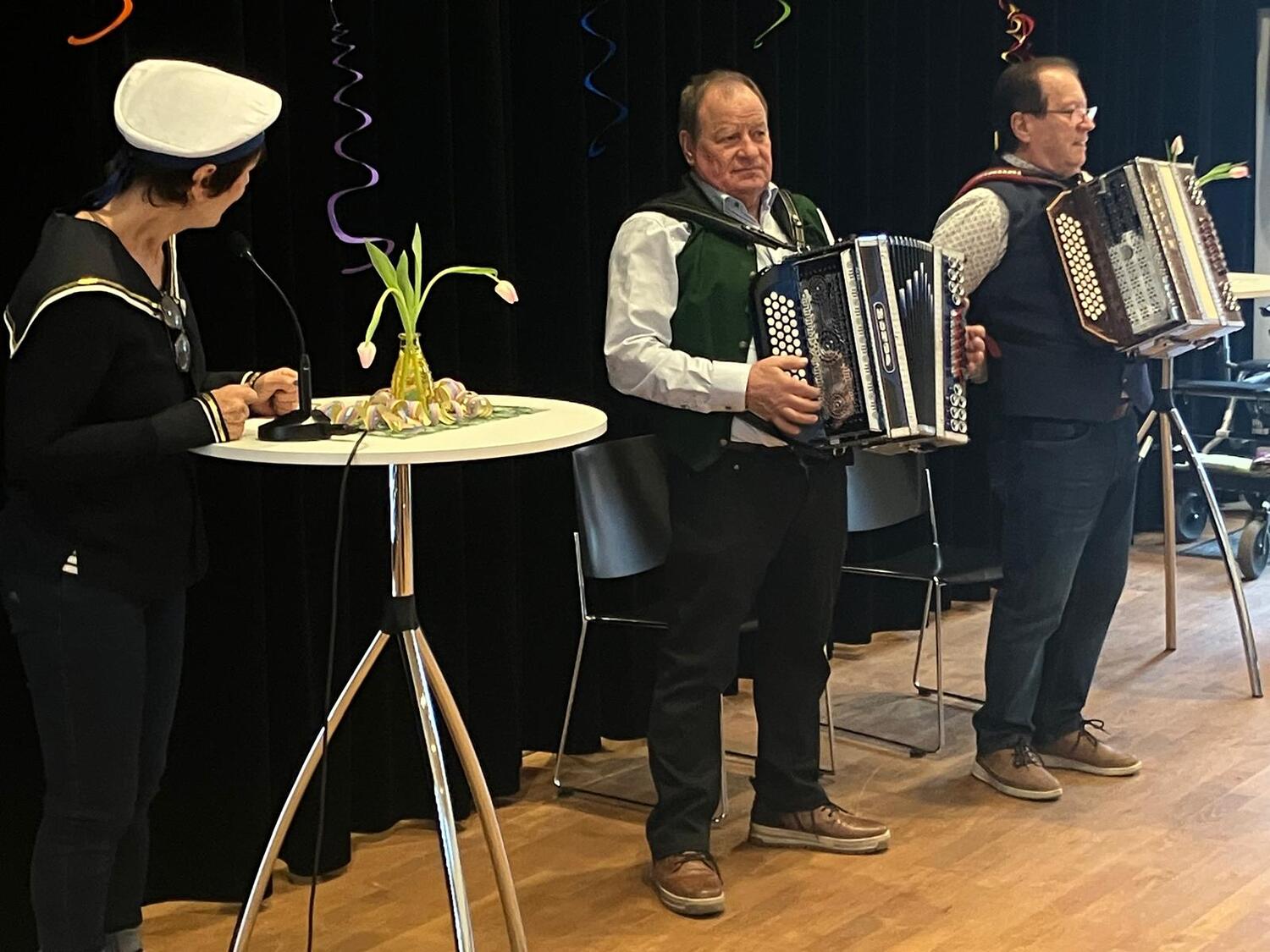 Mit Schmäh und guter Unterhaltung / Moser Michaela